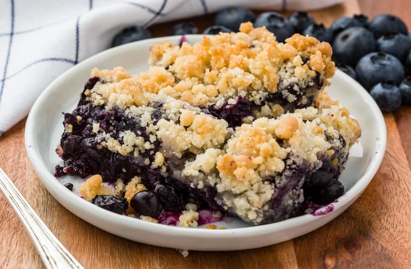 A dish of Blueberry Crumble